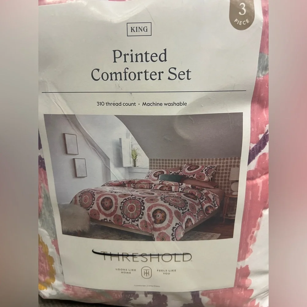 NEW Threshold Suzani Printed Boho Comforter and Sham Set Floral King Size Cozy